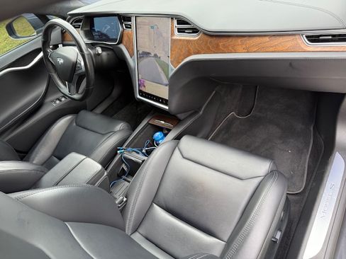 Used 2018 Tesla Model S 75D image 11
