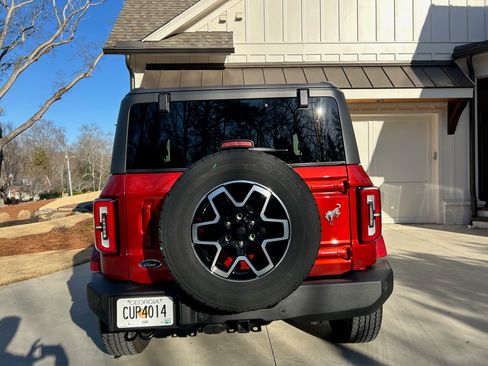 Used 2022 Ford Bronco Outer Banks image 11
