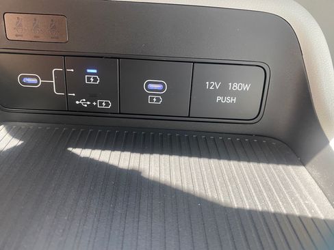 Used 2024 Hyundai Kona SE AWD/4WD image 14