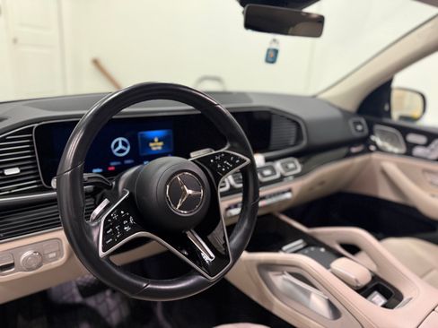 Used 2024 Mercedes-Benz GLE 450e 450e 4MATIC Sport Utility 4D image 16