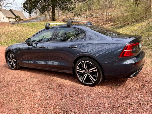 Used 2022 Volvo S60 T8 R-Design image 17