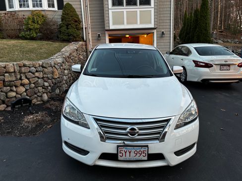 Used 2015 Nissan Sentra SV image 2