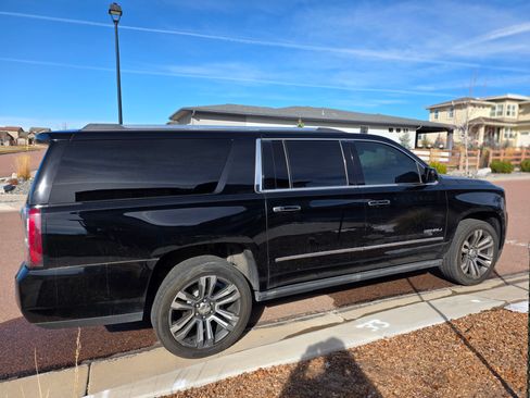 Used 2019 GMC Yukon XL Denali w/ Denali Ultimate Package image 2