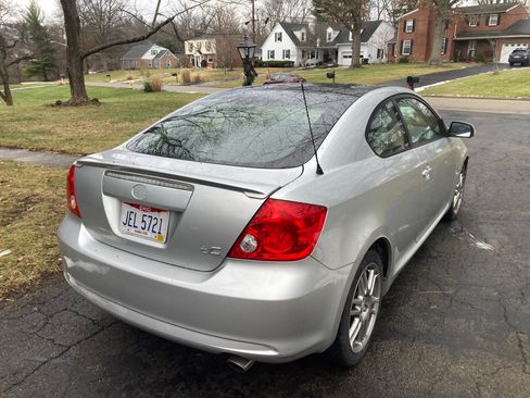 Used 2006 Scion tC Hatchback Coupe 2D image 9