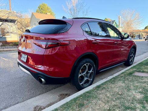 Used 2019 Alfa Romeo Stelvio Ti Sport w/ Quick Order Package 22S Sport image 9