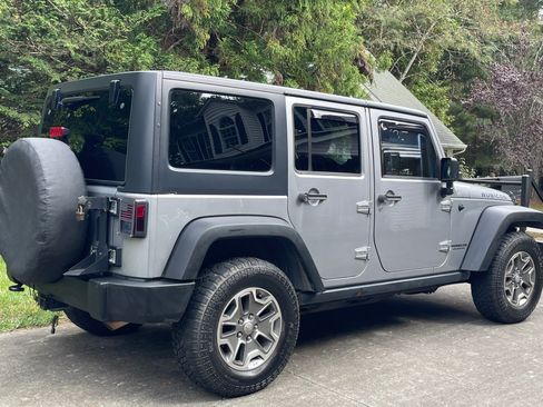 Used 2013 Jeep Wrangler Unlimited Rubicon w/ Connectivity Group image 1