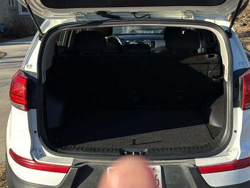 Used 2015 Kia Sportage LX image 9