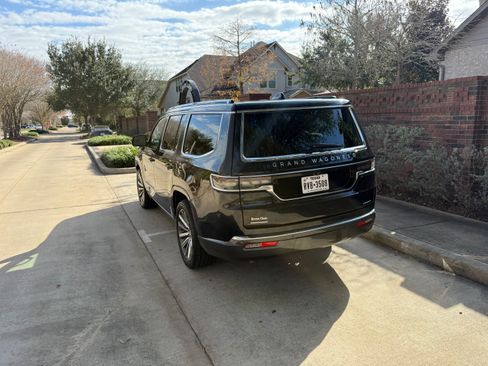 Used 2022 Jeep Grand Wagoneer Series II image 9
