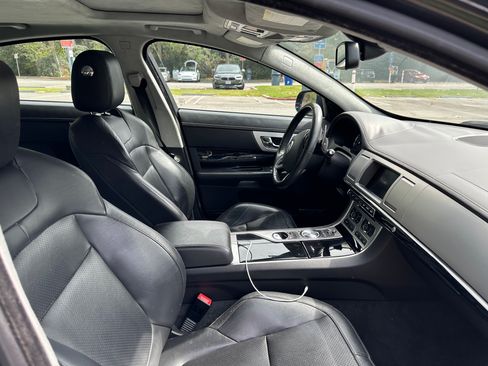 Used 2012 Jaguar XF Portfolio image 5