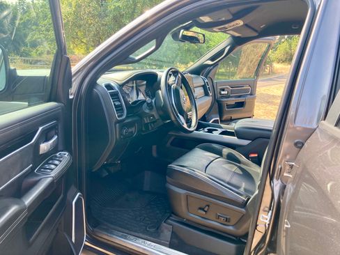 Used 2020 RAM 3500 Laramie w/ Night Edition image 6