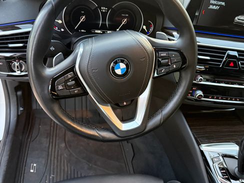 Used 2017 BMW 530i xDrive AWD/4WD image 6