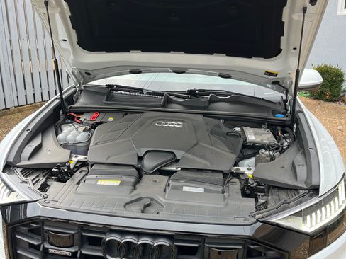 Used 2021 Audi Q8 Premium Plus w/ Premium Plus Package image 10