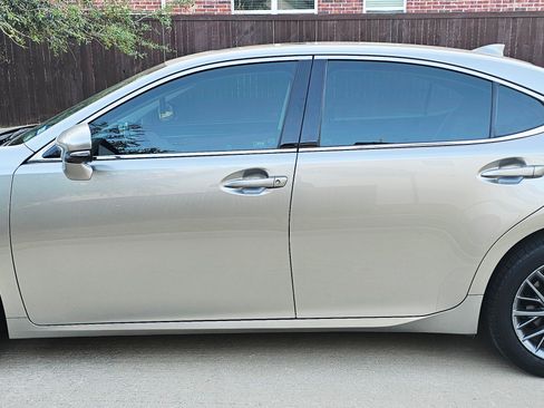Used 2018 Lexus ES 350 w/ Navigation System Package image 11