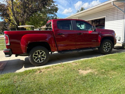 Used 2021 GMC Canyon AT4 w/ Driver Alert Package image 4