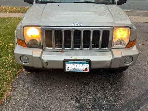 Used 2007 Jeep Commander Sport image 5