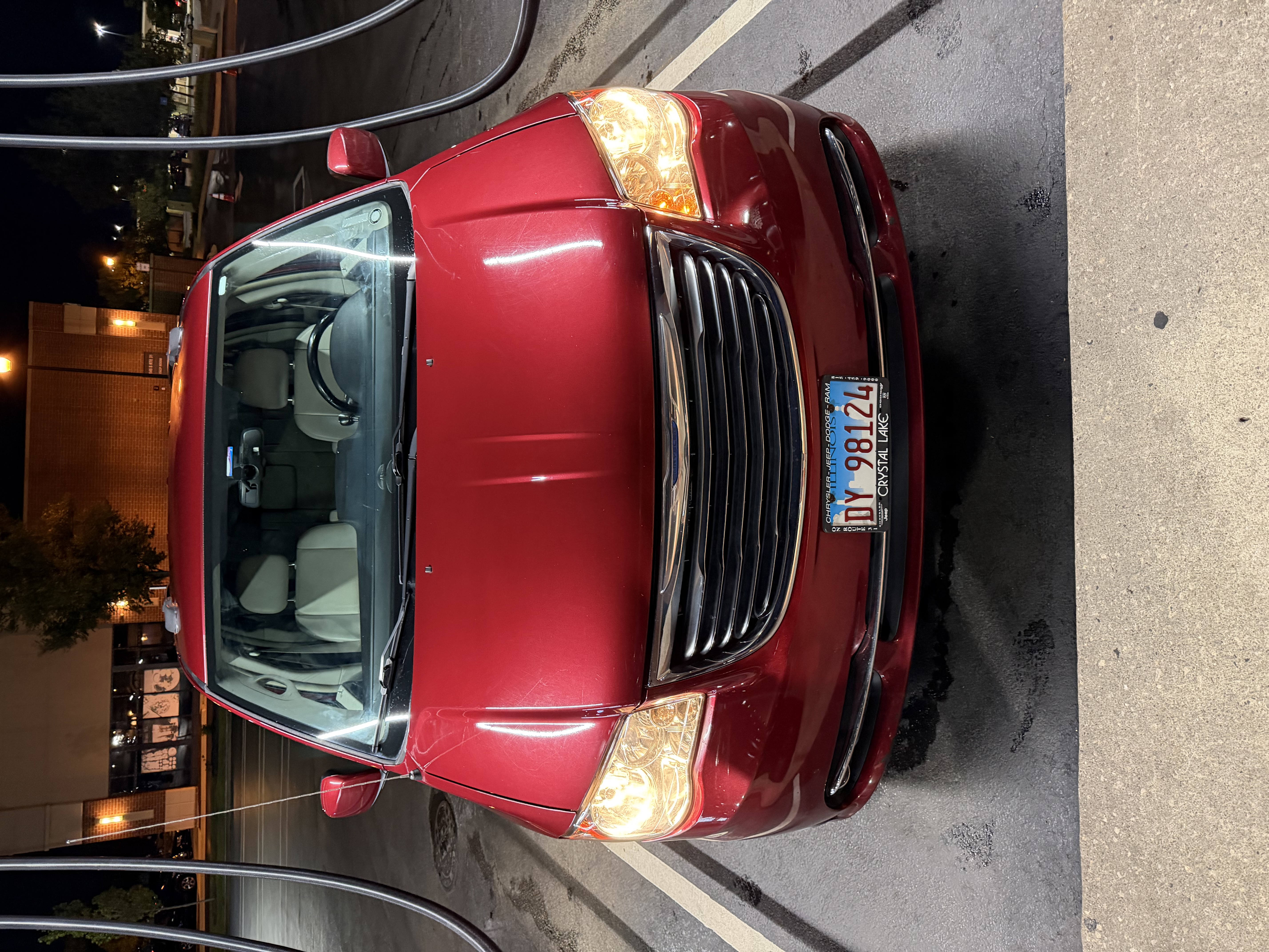 Used 2012 Chrysler Town & Country Touring w/ Entertainment Group #1 FWD image 1