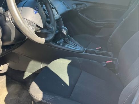Used 2017 Ford Focus S image 6