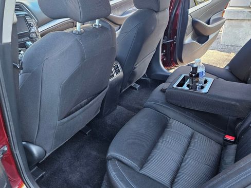 Used 2017 Nissan Maxima 3.5 S image 5