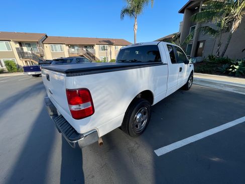 Used 2006 Ford F150 XLT image 4
