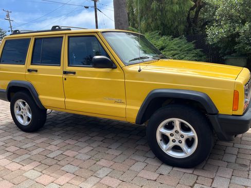Used 2000 Jeep Cherokee Sport AWD/4WD image 4