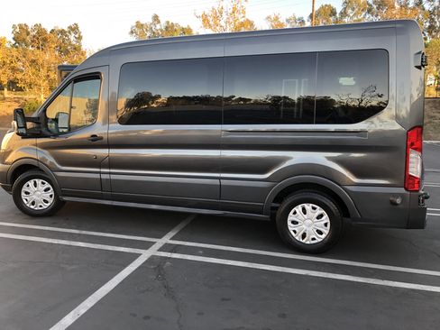 Used 2016 Ford Transit 350 XLT image 4