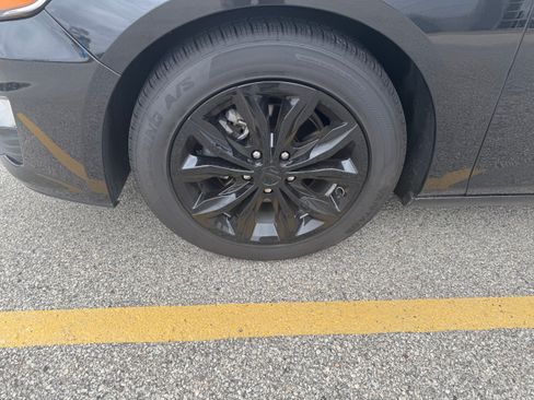 Used 2023 Chevrolet Malibu LT w/ Driver Confidence Package image 4