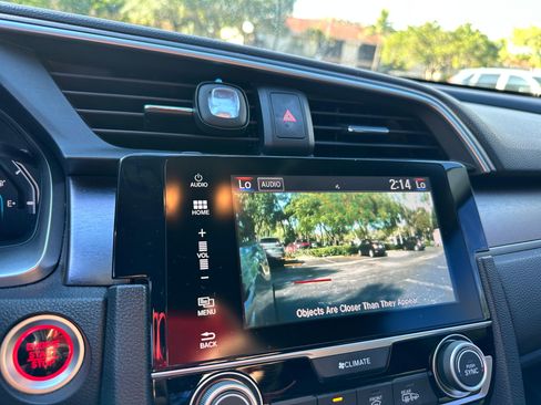 Used 2017 Honda Civic EX-L image 10
