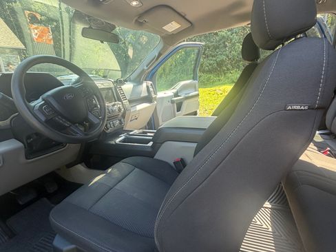 Used 2017 Ford F150 XL w/ Equipment Group 101A Mid AWD/4WD image 9