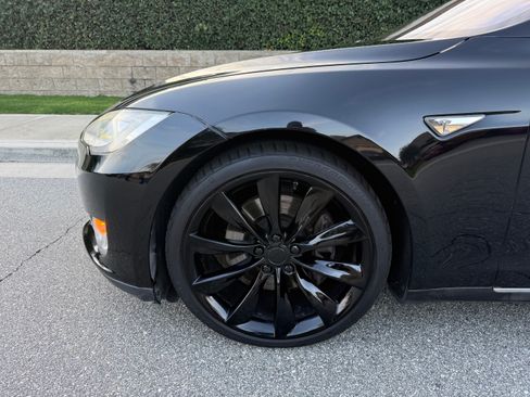 Used 2013 Tesla Model S image 11