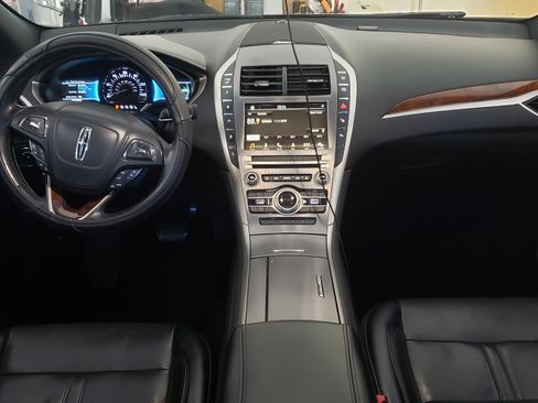 Used 2018 Lincoln MKZ Reserve w/ Technology Package image 9