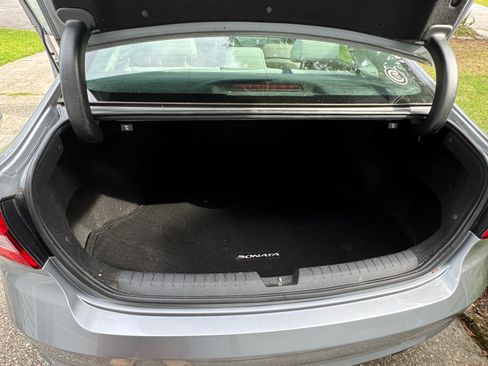 Used 2017 Hyundai Sonata SE FWD image 17