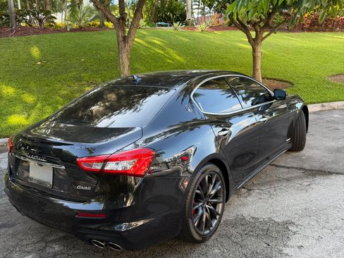 Used 2019 Maserati Ghibli S GranSport RWD image 16