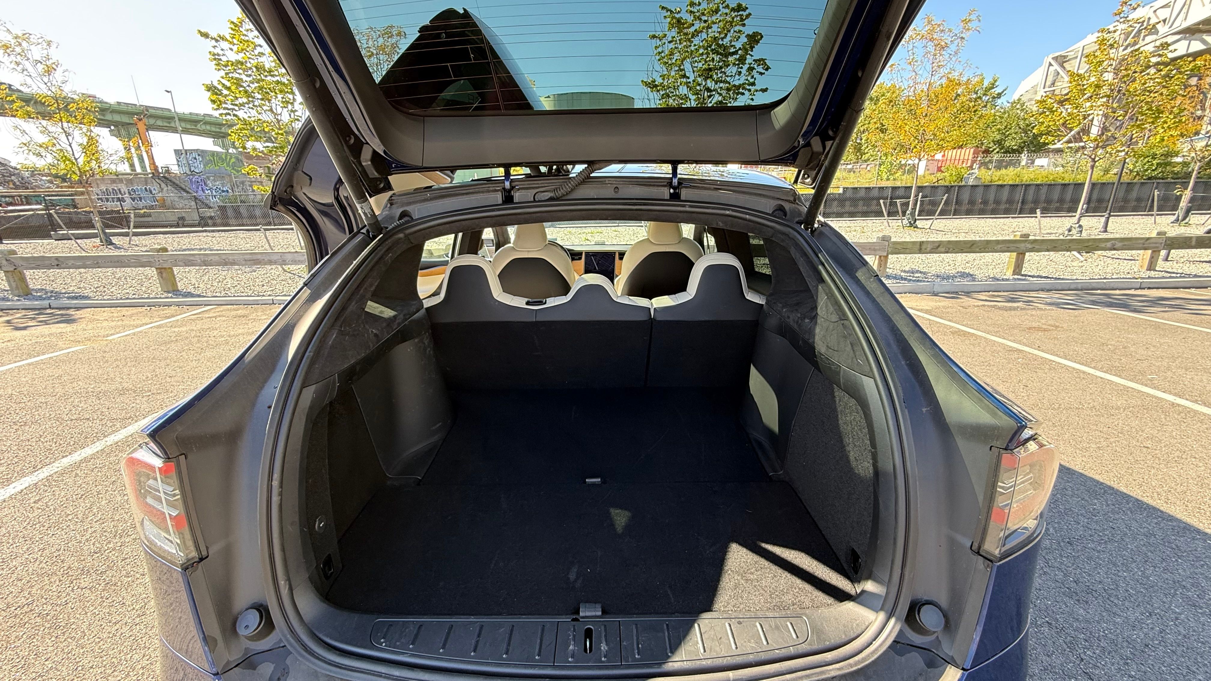 Used 2020 Tesla Model X Long Range AWD/4WD image 18
