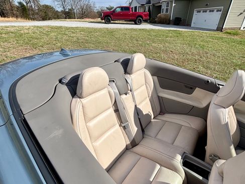 Used 2011 Volvo C70 T5 image 9