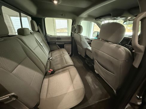 Used 2017 Ford F150 XLT w/ Equipment Group 302A Luxury image 11