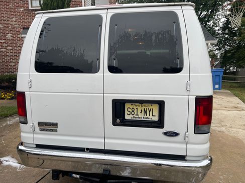 Used 2008 Ford E-150 and Econoline 150 Wagon image 12