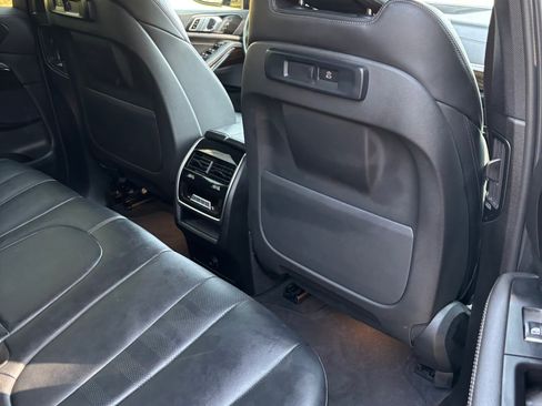 Used 2021 BMW X5 sDrive40i w/ M Sport Package image 16