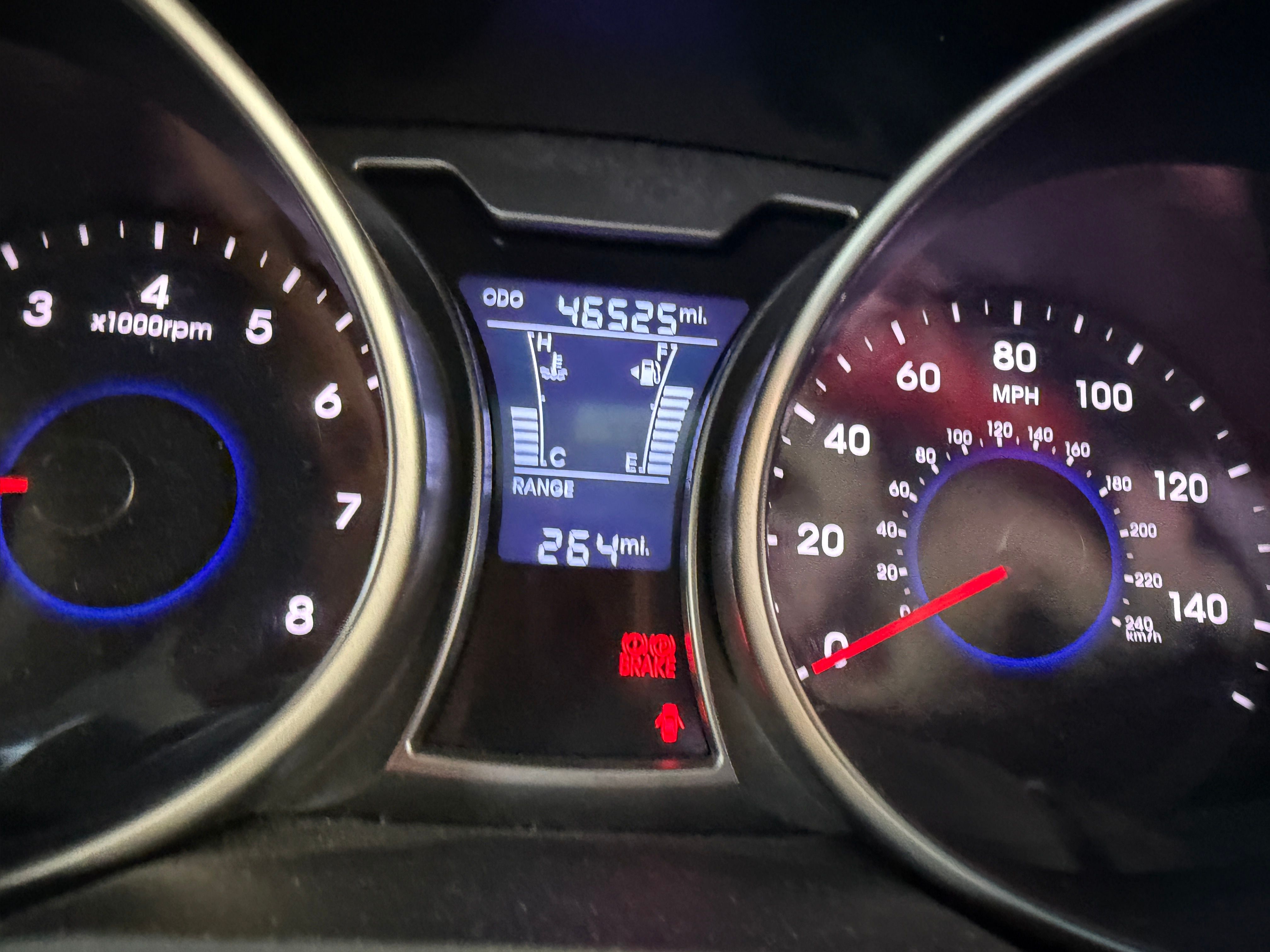 Used 2013 Hyundai Veloster w/ Style Pkg FWD image 9