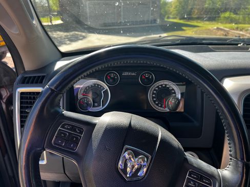 Used 2014 RAM 1500 Big Horn RWD image 9
