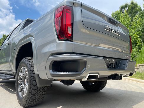 Used 2024 GMC Sierra 1500 AT4 w/ Technology Package AWD/4WD image 26