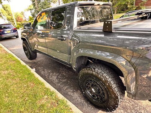 Used 2025 Toyota Tacoma SR AWD/4WD image 6