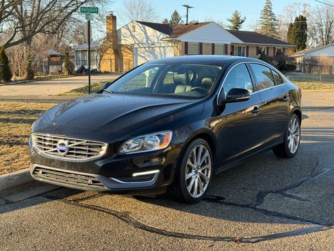 Used 2016 Volvo S60 T5 Premier w/ Climate Package image 4