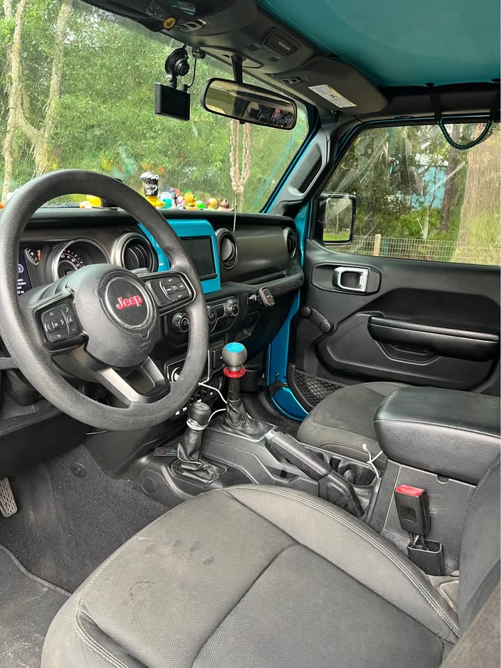 Used 2020 Jeep Wrangler Sport AWD/4WD image 8