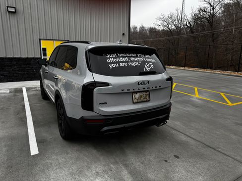 Used 2022 Kia Telluride EX w/ EX Premium Package image 8