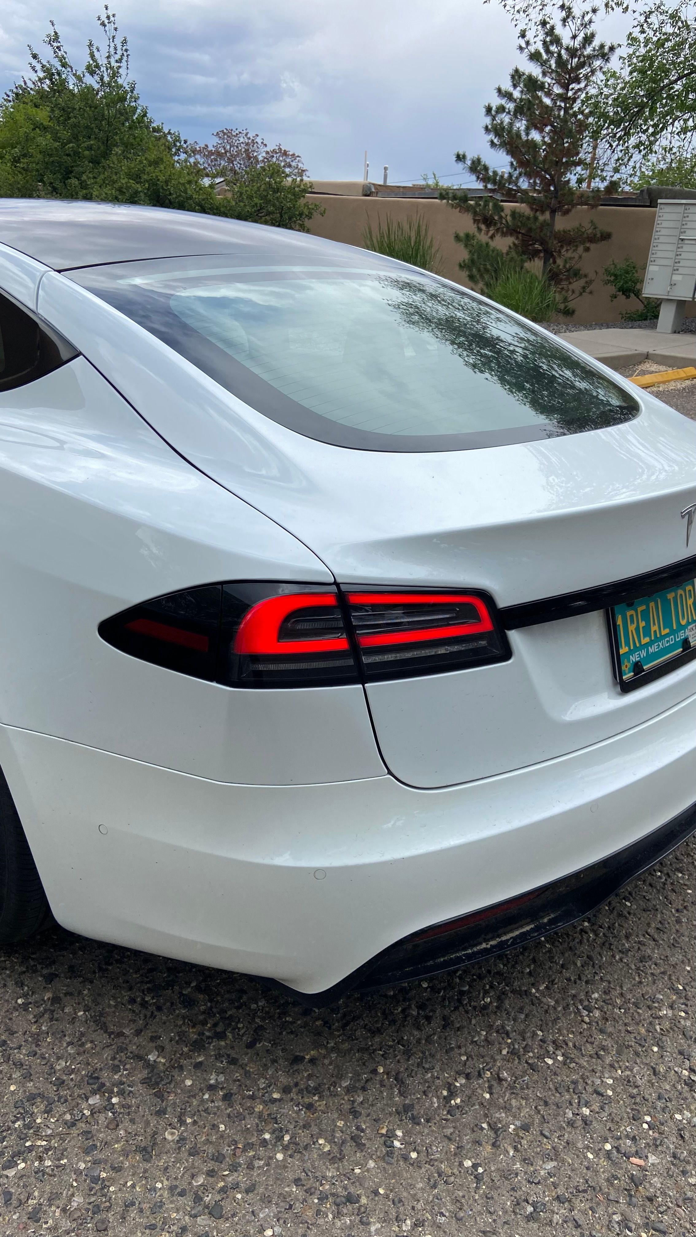 Used 2022 Tesla Model S Standard Range AWD/4WD image 10