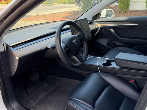 Used 2021 Tesla Model 3 Long Range AWD/4WD image 5