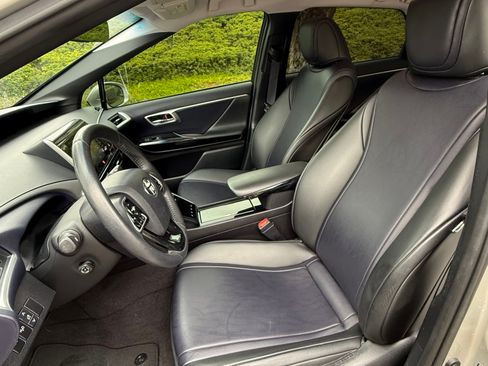 Used 2017 Toyota Mirai FWD image 13
