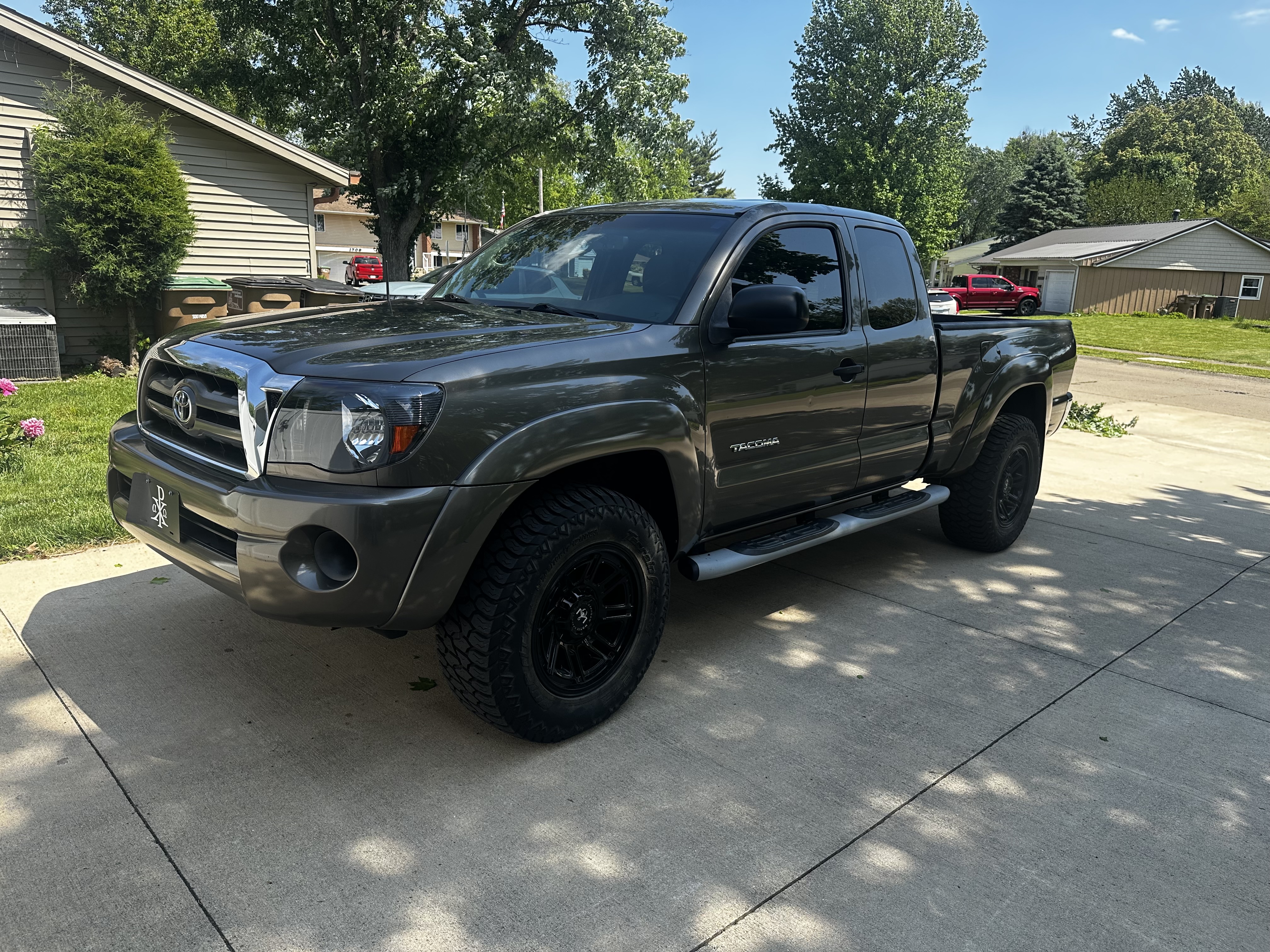 Used 2010 Toyota Tacoma 4x4 Access Cab w/ SR5 Pkg #2 image 1