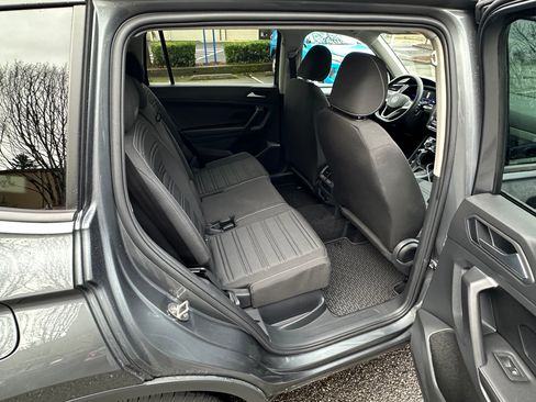 Used 2023 Volkswagen Tiguan S image 9