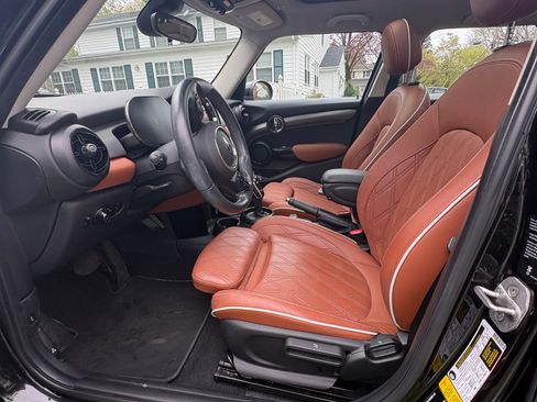 Used 2022 MINI Cooper 4-Door Hardtop w/ Signature Upholstery Package FWD image 15